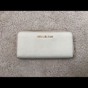 MICHAEL KORS - Cream Wallet